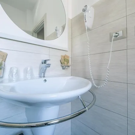 לינה וארוחת בוקר Paladino גיארדיני נאקסוס