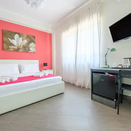 לינה וארוחת בוקר Paladino 3*