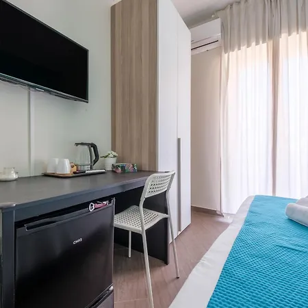 לינה וארוחת בוקר Paladino 3*