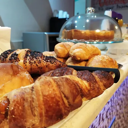 Paladino לינה וארוחת בוקר 3*